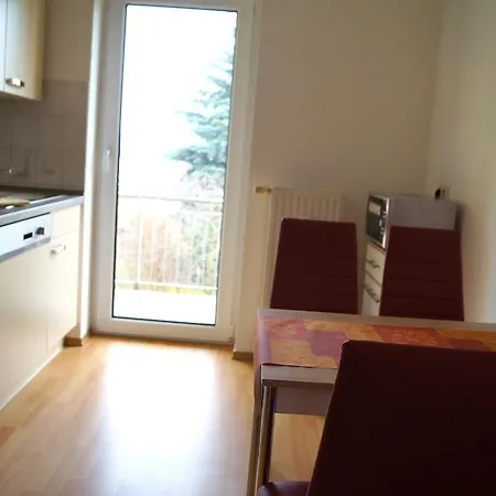 Holzhausen Apartment *